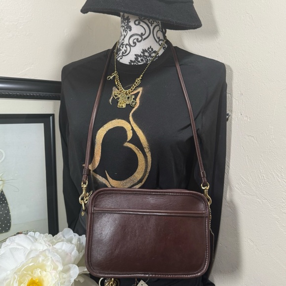 ❤️SOLD❤️Vintage Coach Mahogany Carnival Bag 9925 - Picture 9 of 12